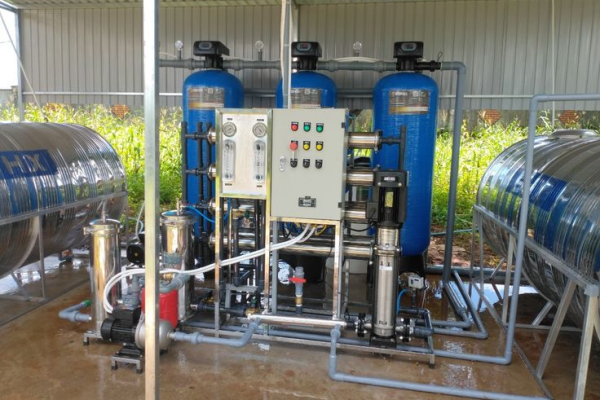 HỆ THỐNG LỌC NƯỚC RO